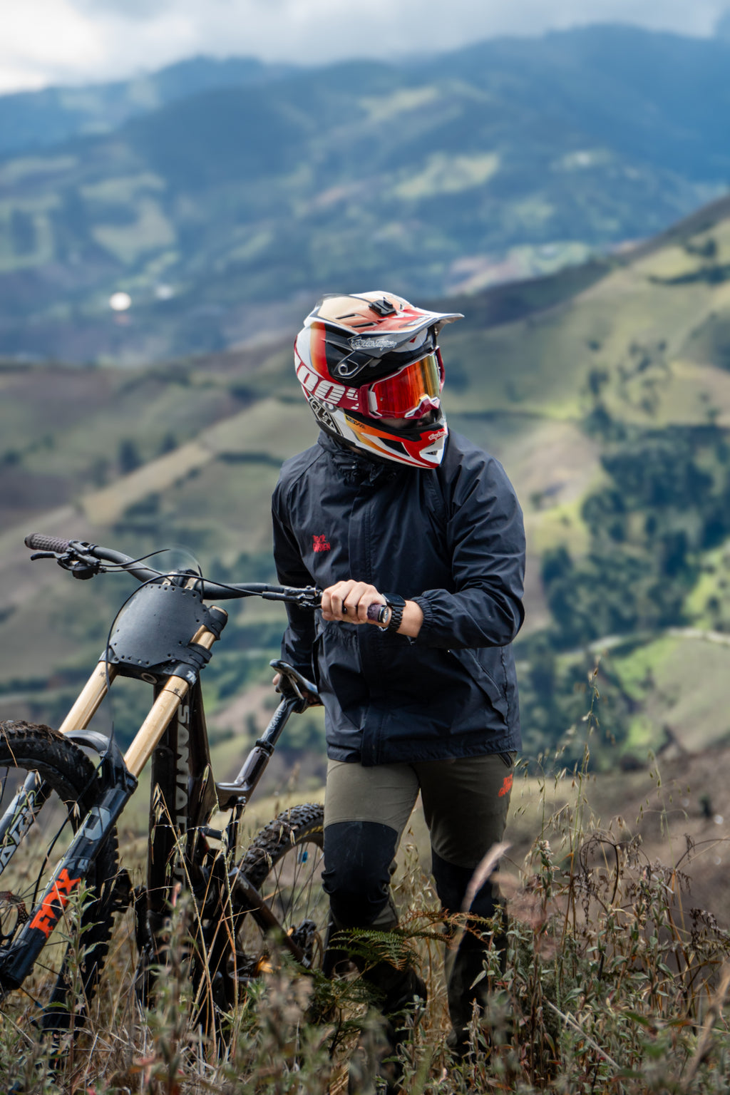 Storm Jacket Negra