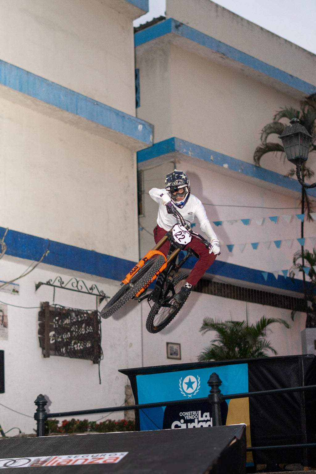 Gravity "Titanium & Wine"