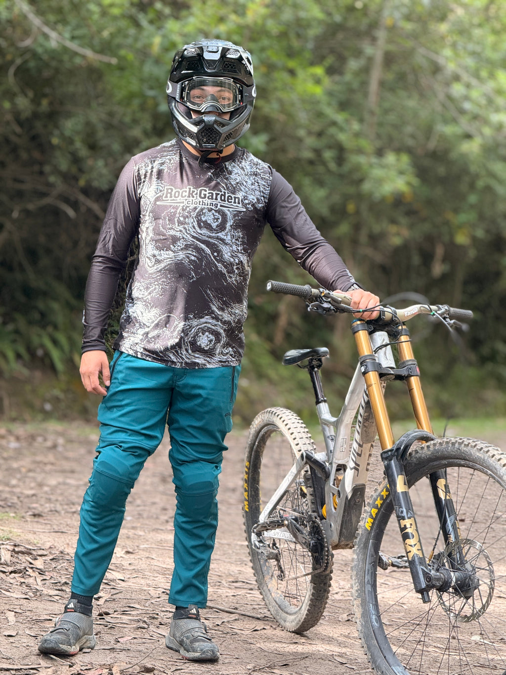 Pantalón soft verde petróleo
